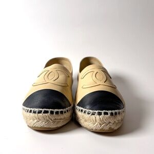 Chanel Beige Black Leather Espadrilles – Two-Tone Cap Toe Flats, size 6